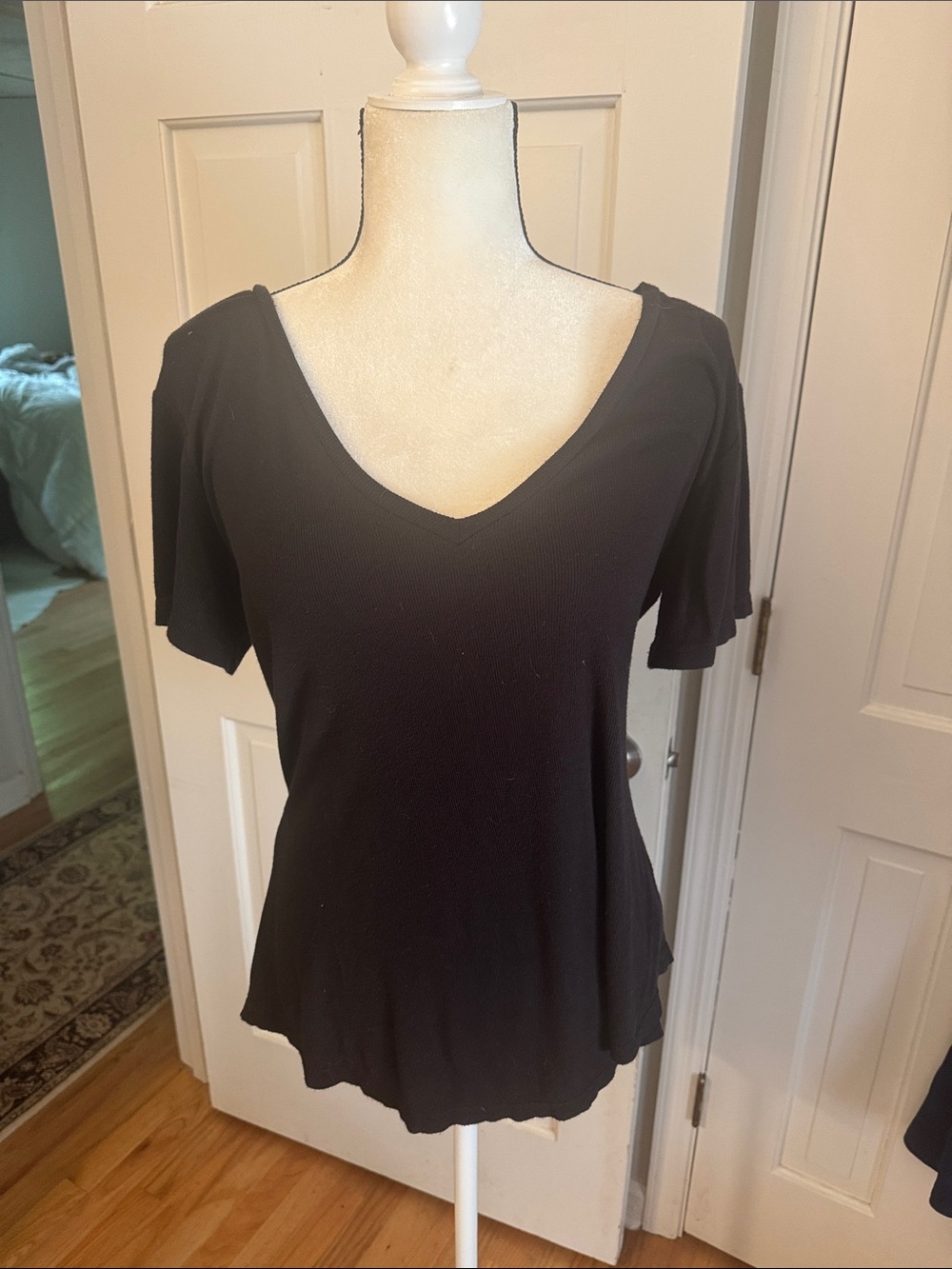 Vimmia Black V-Neck Short Sleeve Top